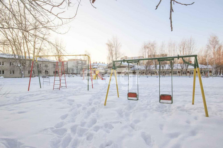 3-комн квартира 70 лет Октября, 14а
