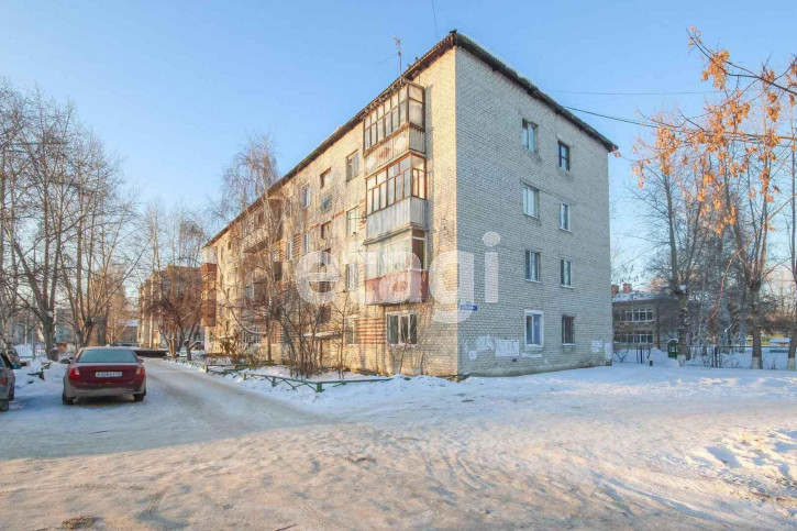 3-комн квартира 70 лет Октября, 14а