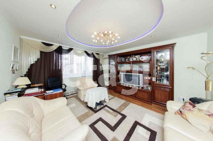 2-комн квартира Мельникайте, 55