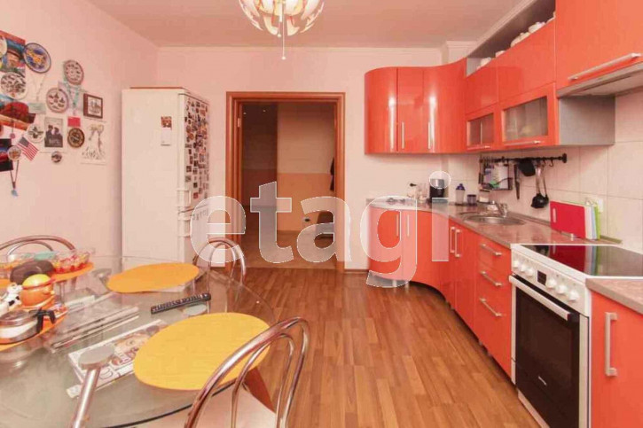 2-комн квартира Мельникайте, 55