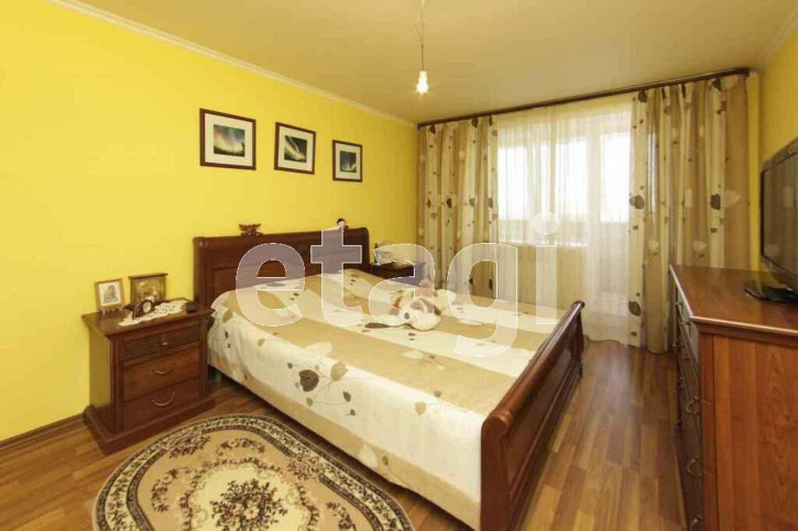 2-комн квартира Мельникайте, 55