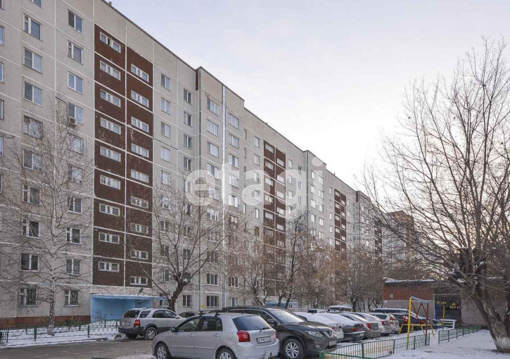3-комн квартира Уральская, 53/2