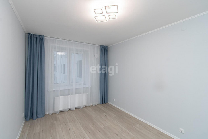 2-комн квартира Республики, 204/10