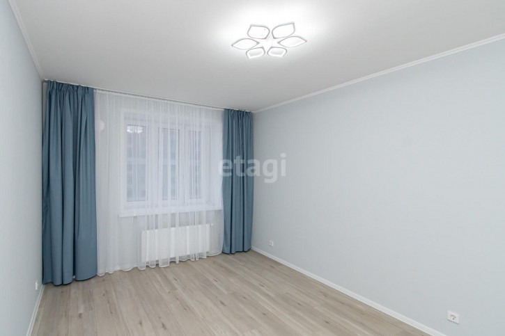 2-комн квартира Республики, 204/10