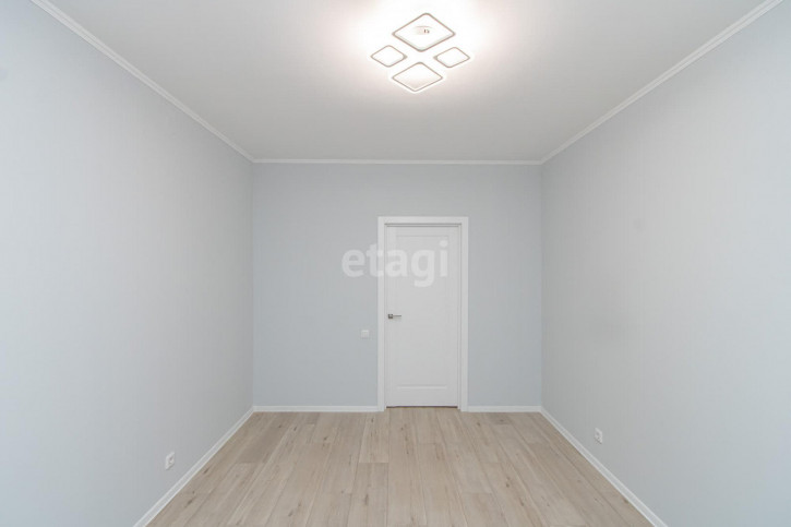 2-комн квартира Республики, 204/10