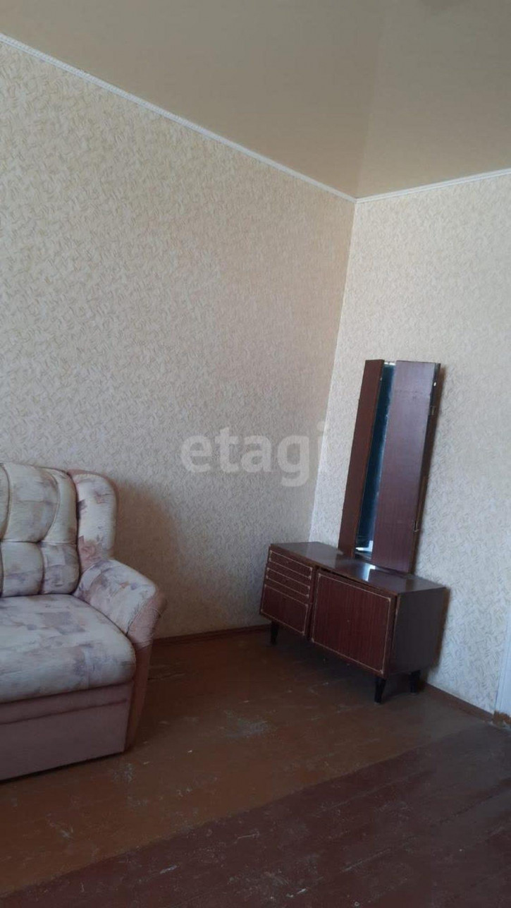 Комната Гагарина, 34