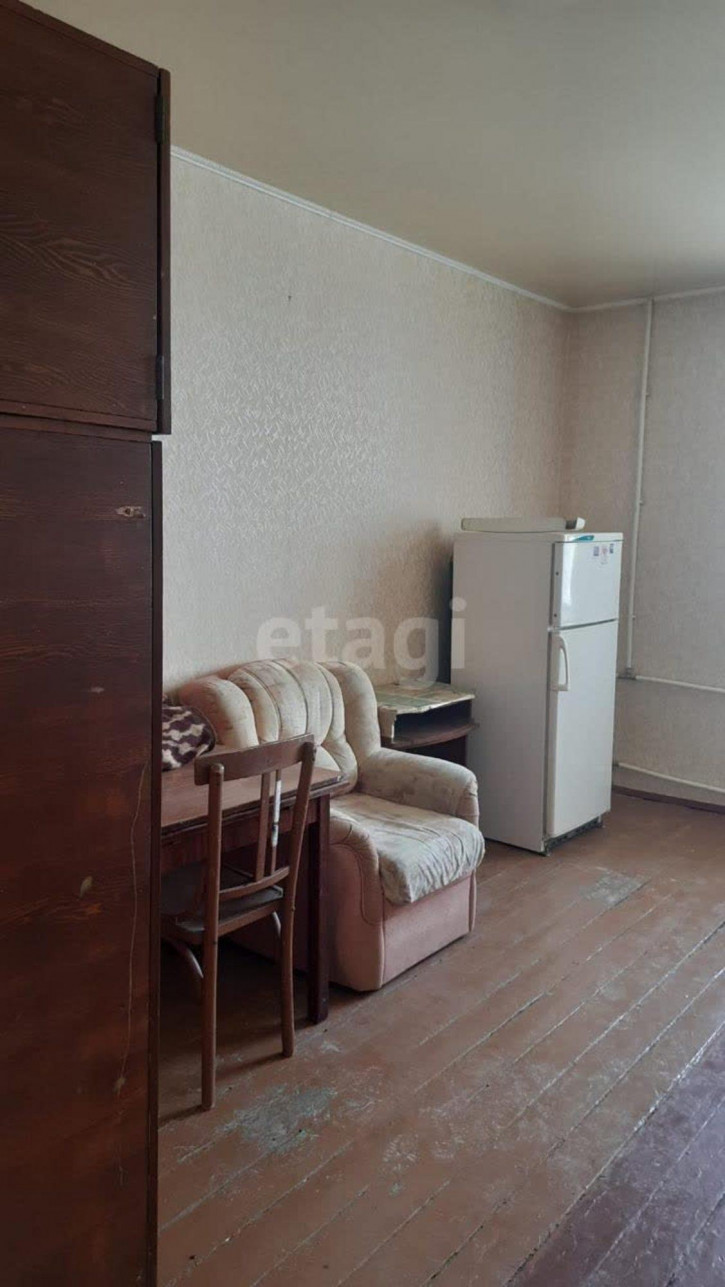 Комната Гагарина, 34