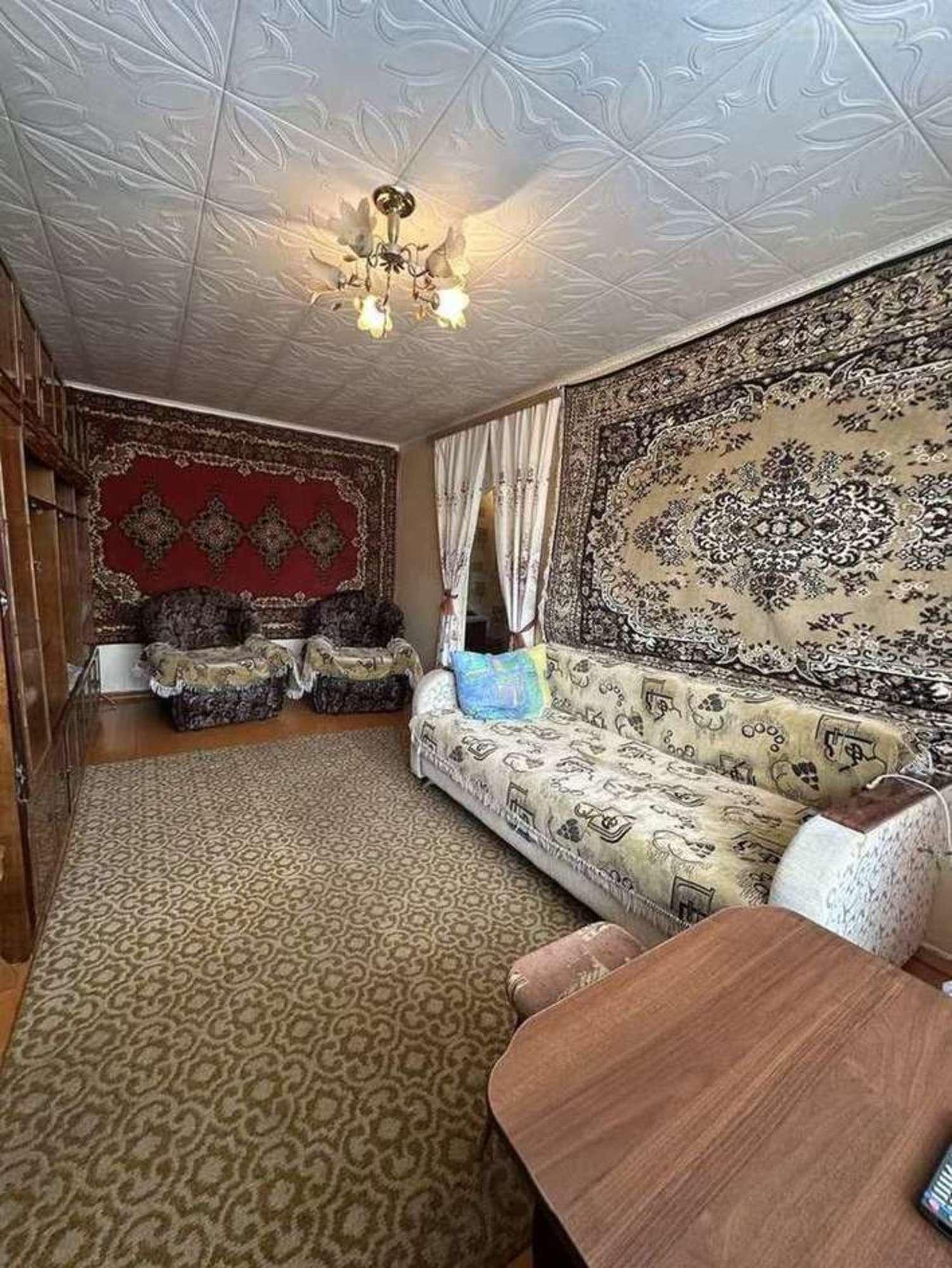 Купить квартиру за 1 500 000 рублей на 50 лет Октября, 14