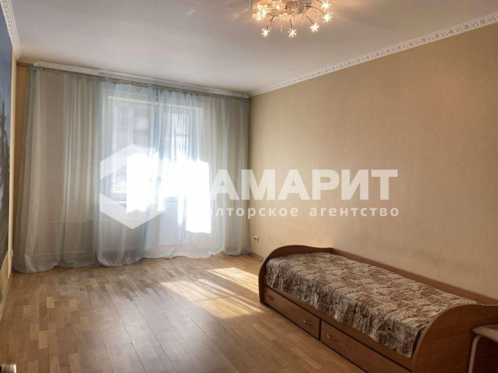 4-комн квартира Губанова улица, 20а