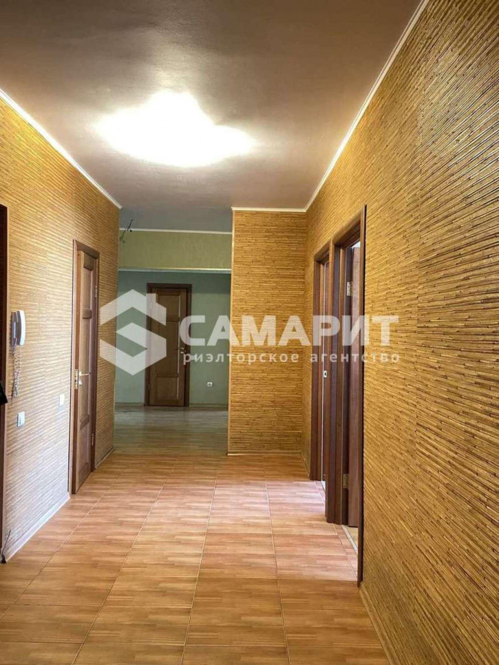 4-комн квартира Губанова улица, 20а