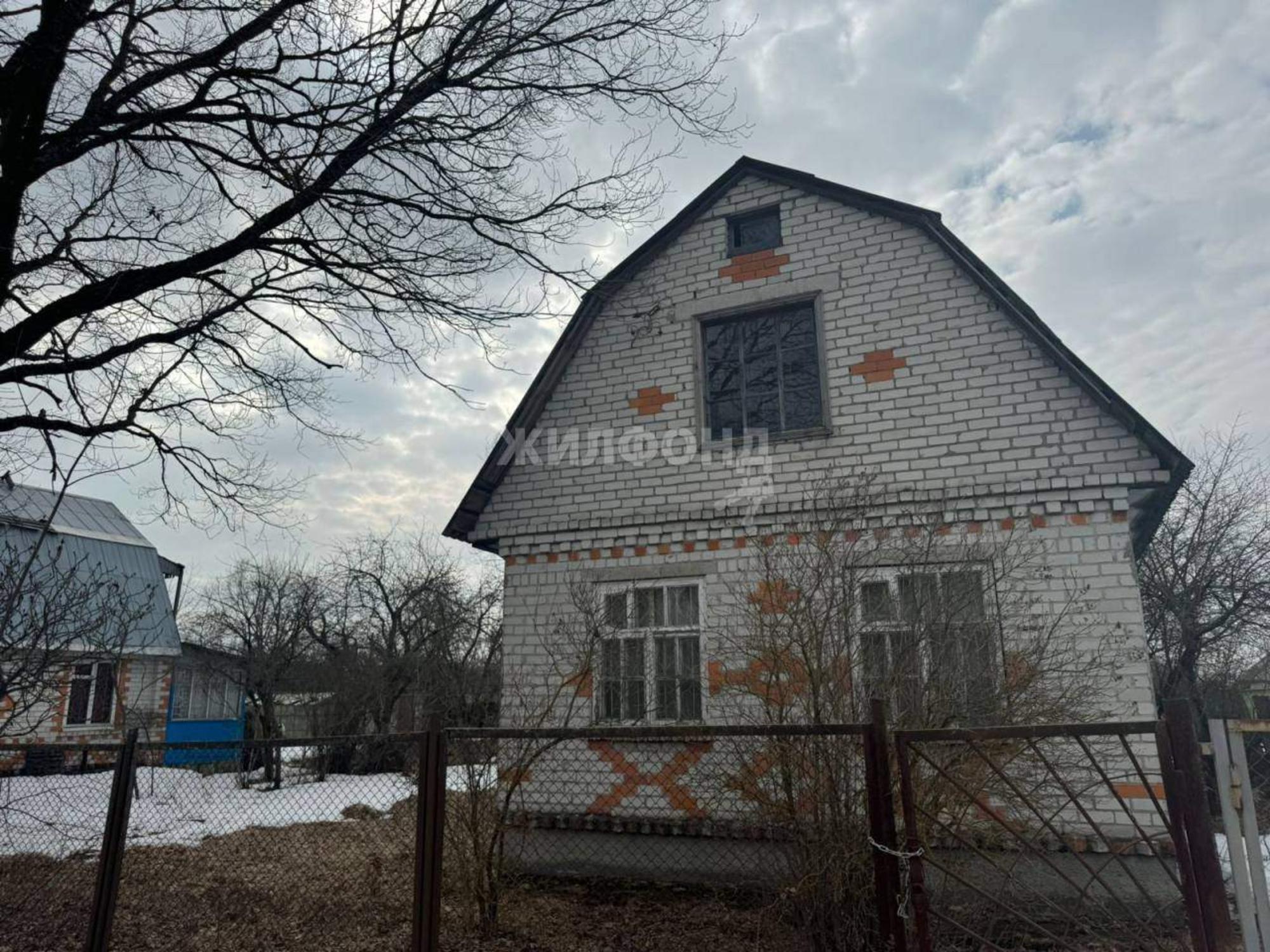 Купить дачу, дом, коттедж за 2 700 000 рублей на СНТ Химик территория, д.Железнодорожник