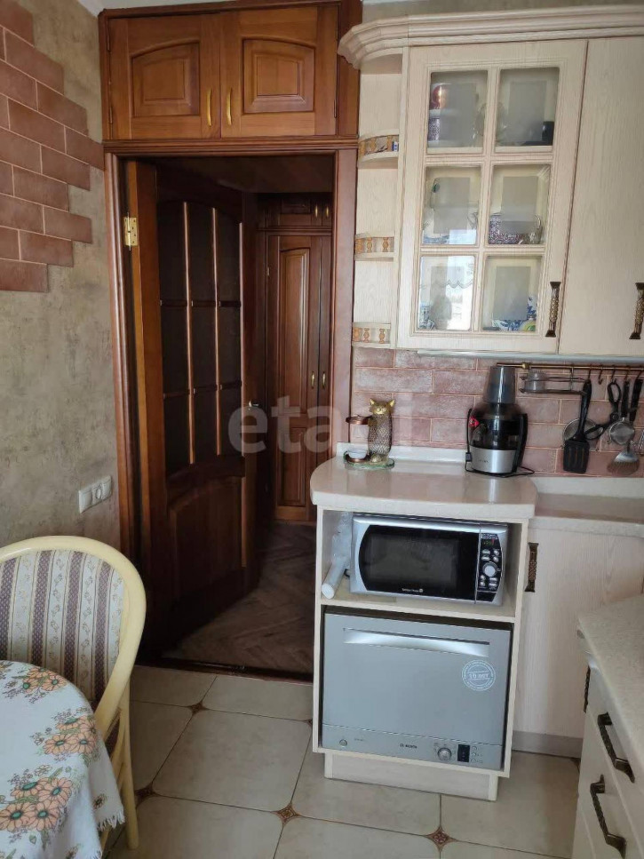 2-комн квартира Ангарская, 2