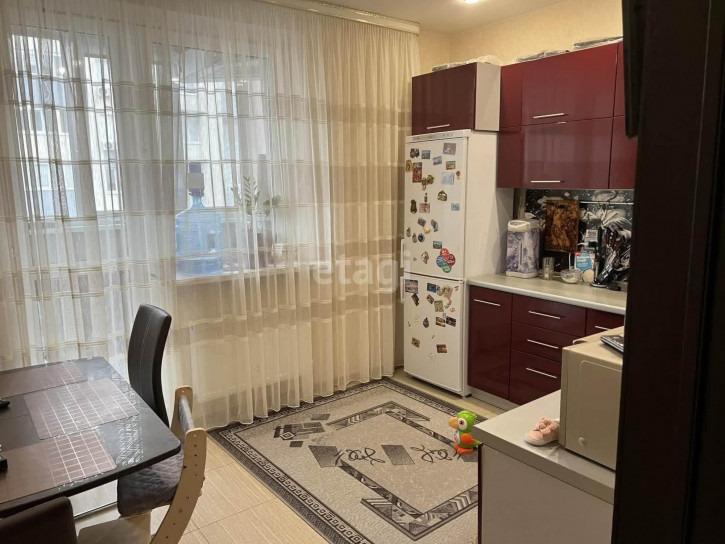 1-комн квартира Газовиков, 35