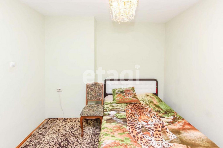 3-комн квартира Малыгина, 84