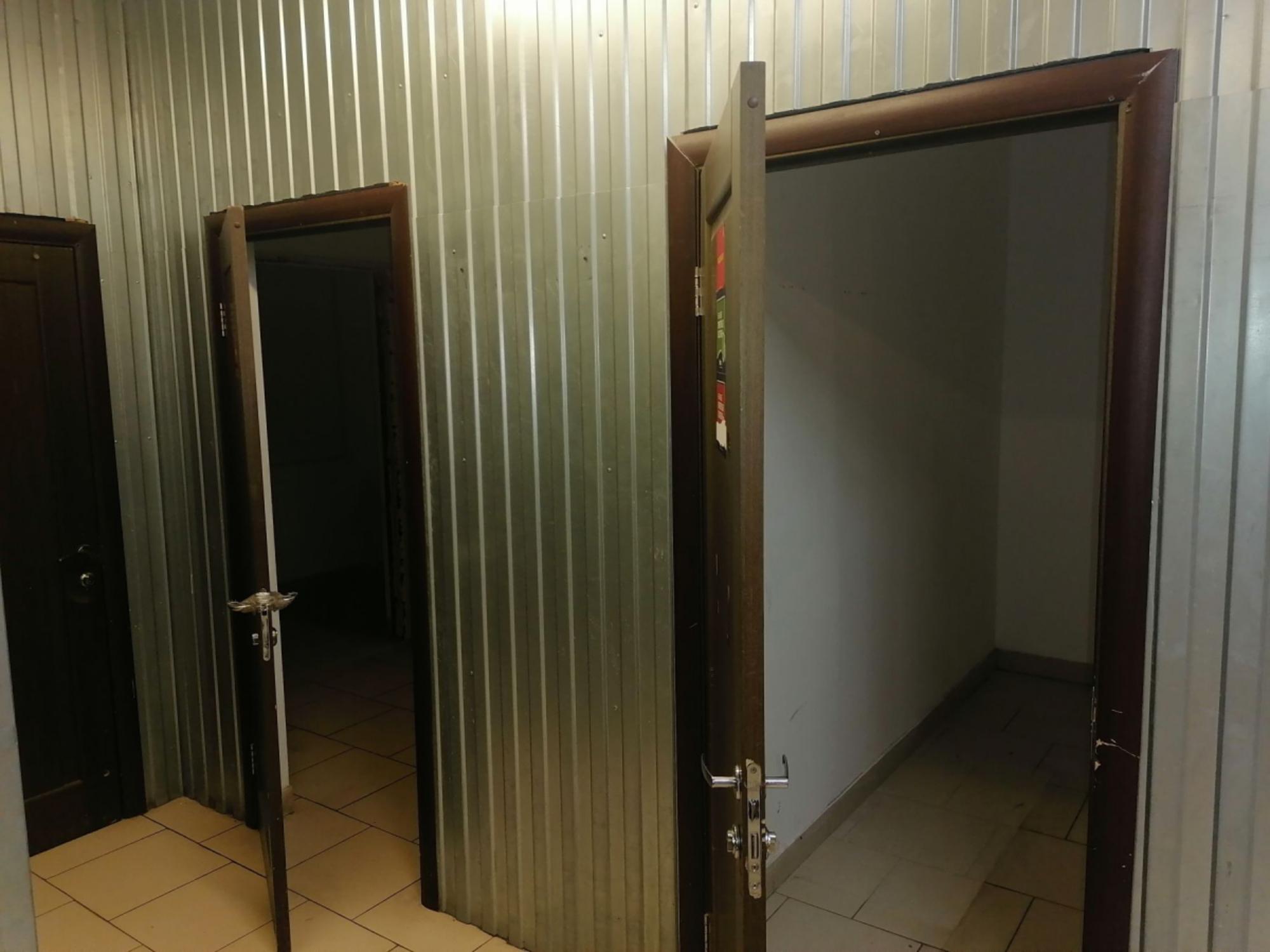 Купить офис, помещение под офис за 120 000 000 рублей на ул Максимова, 20