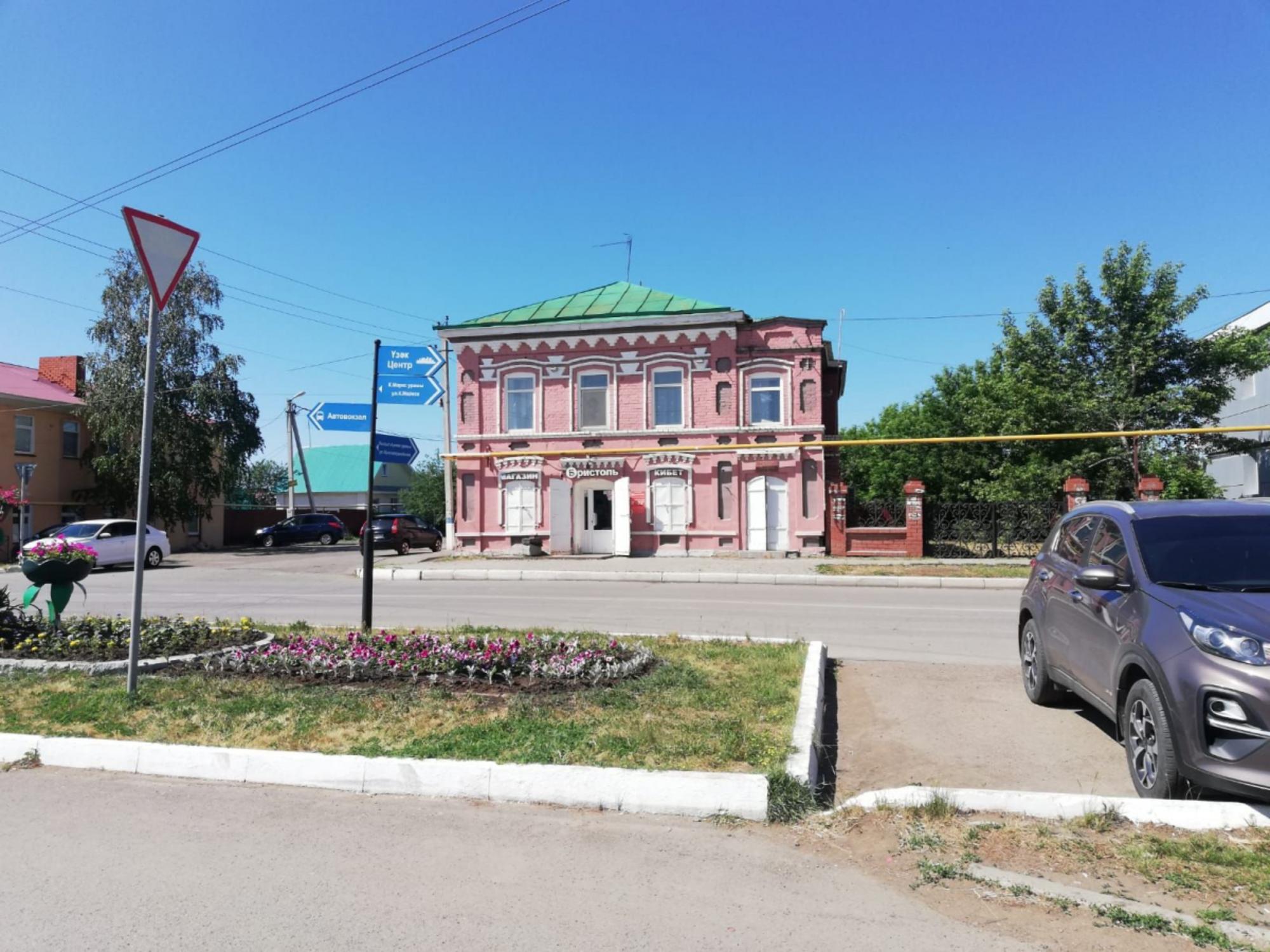 Купить офис, помещение под офис за 11 000 000 рублей на г. Мензелинск,  Карла Маркса, д. 43