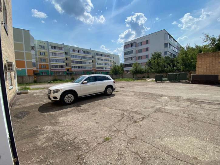 Офис пр-кт Яшьлек, 7