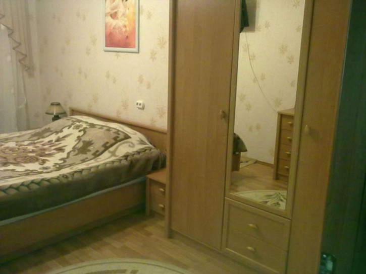 2-комн квартира Воровского улица, 101