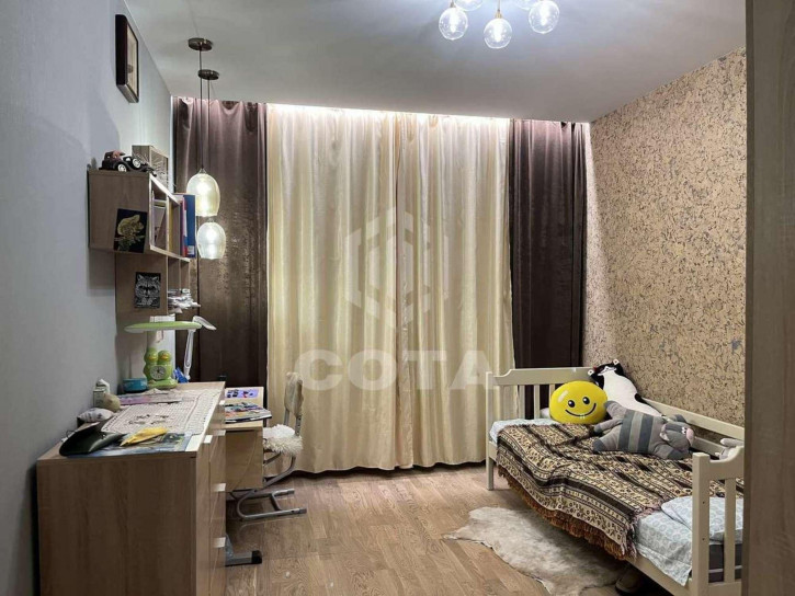 4-комн квартира Хользунова улица, 38/7