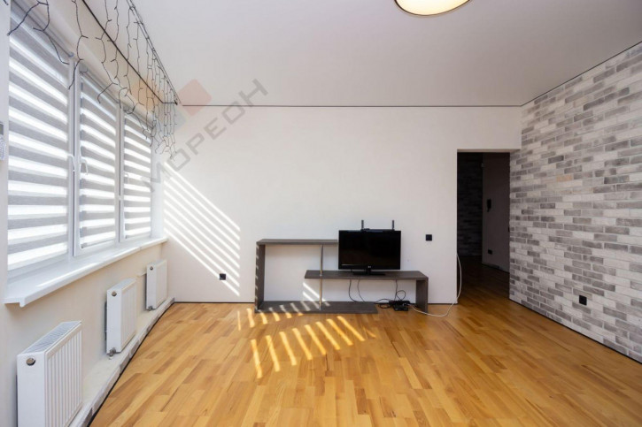 4-комн квартира Уральская ул, 75к2