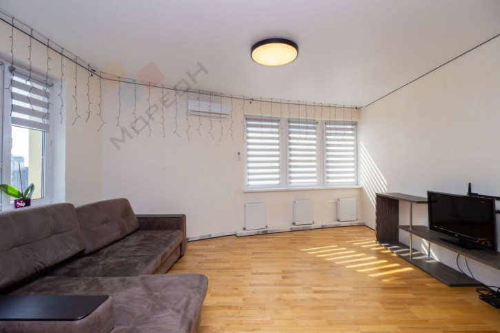 4-комн квартира Уральская ул, 75к2