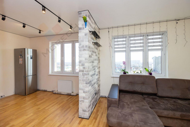4-комн квартира Уральская ул, 75к2