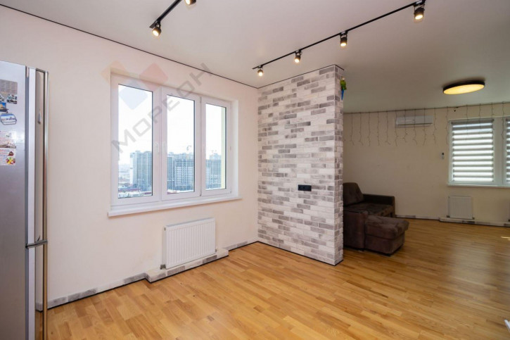 4-комн квартира Уральская ул, 75к2