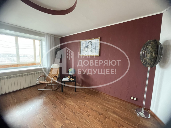 4-комн квартира проспект Победы, 20