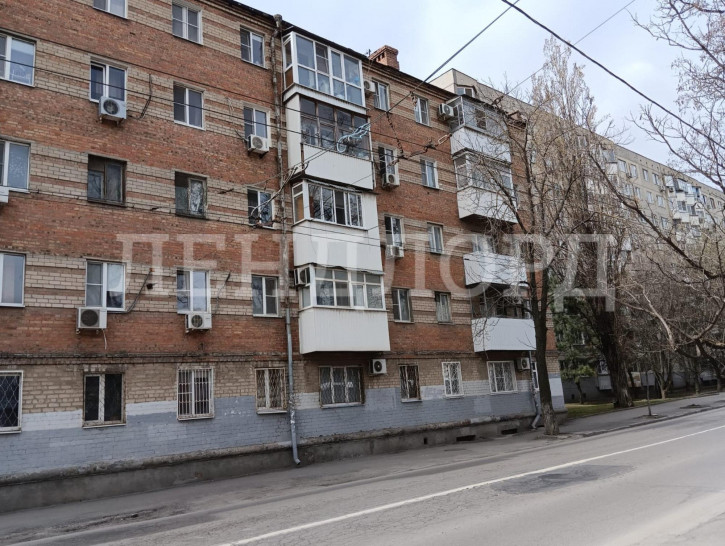 3-комн квартира улица 20-я Линия, 50/83