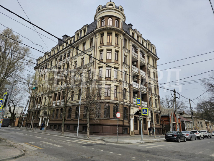 4-комн квартира улица 20-я Линия, 13/23