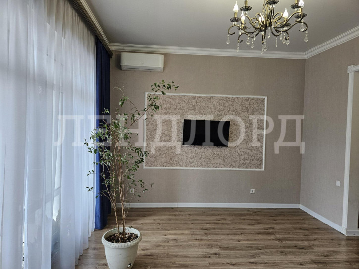 4-комн квартира улица 20-я Линия, 13/23