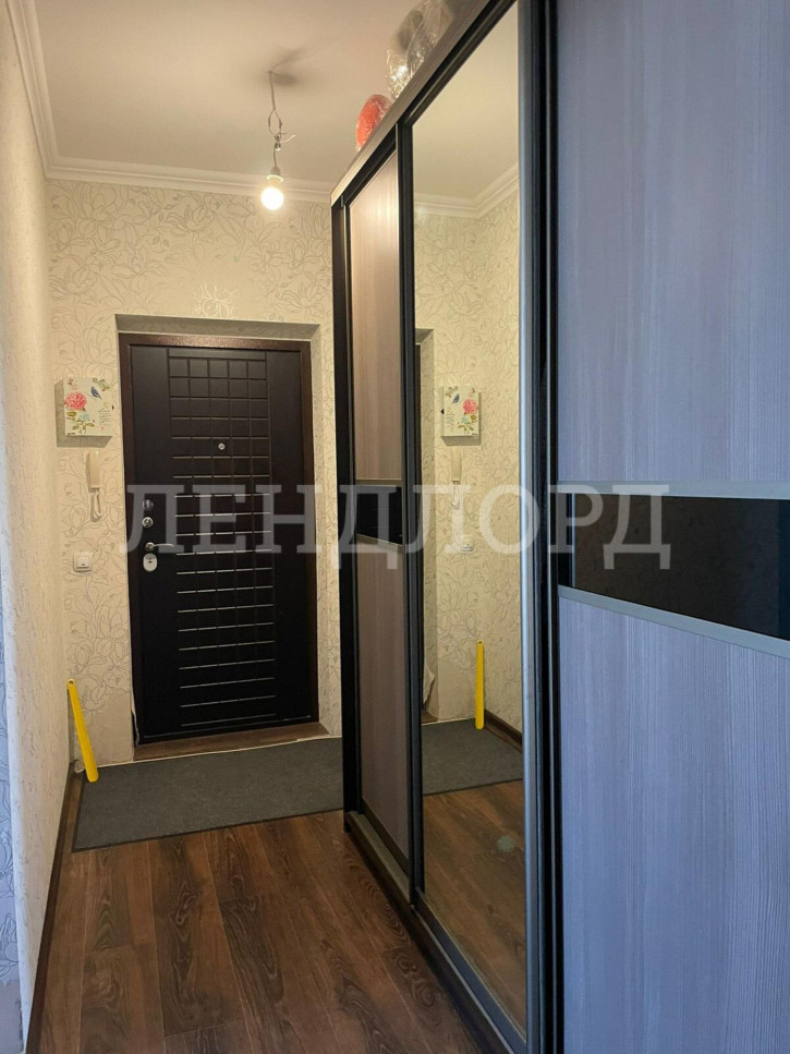 2-комн квартира улица Жданова, 9
