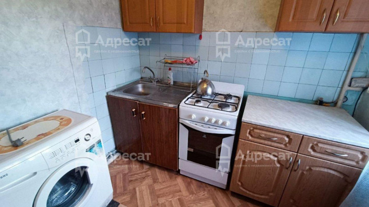 2-комн квартира ул. 64-й Армии,  д.121