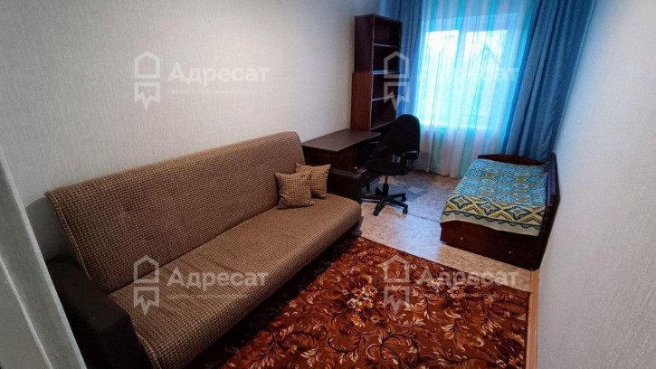 2-комн квартира ул. 64-й Армии,  д.121
