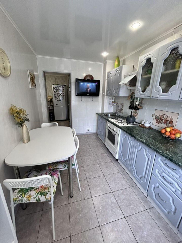 3-комн квартира Тархова ул, 26