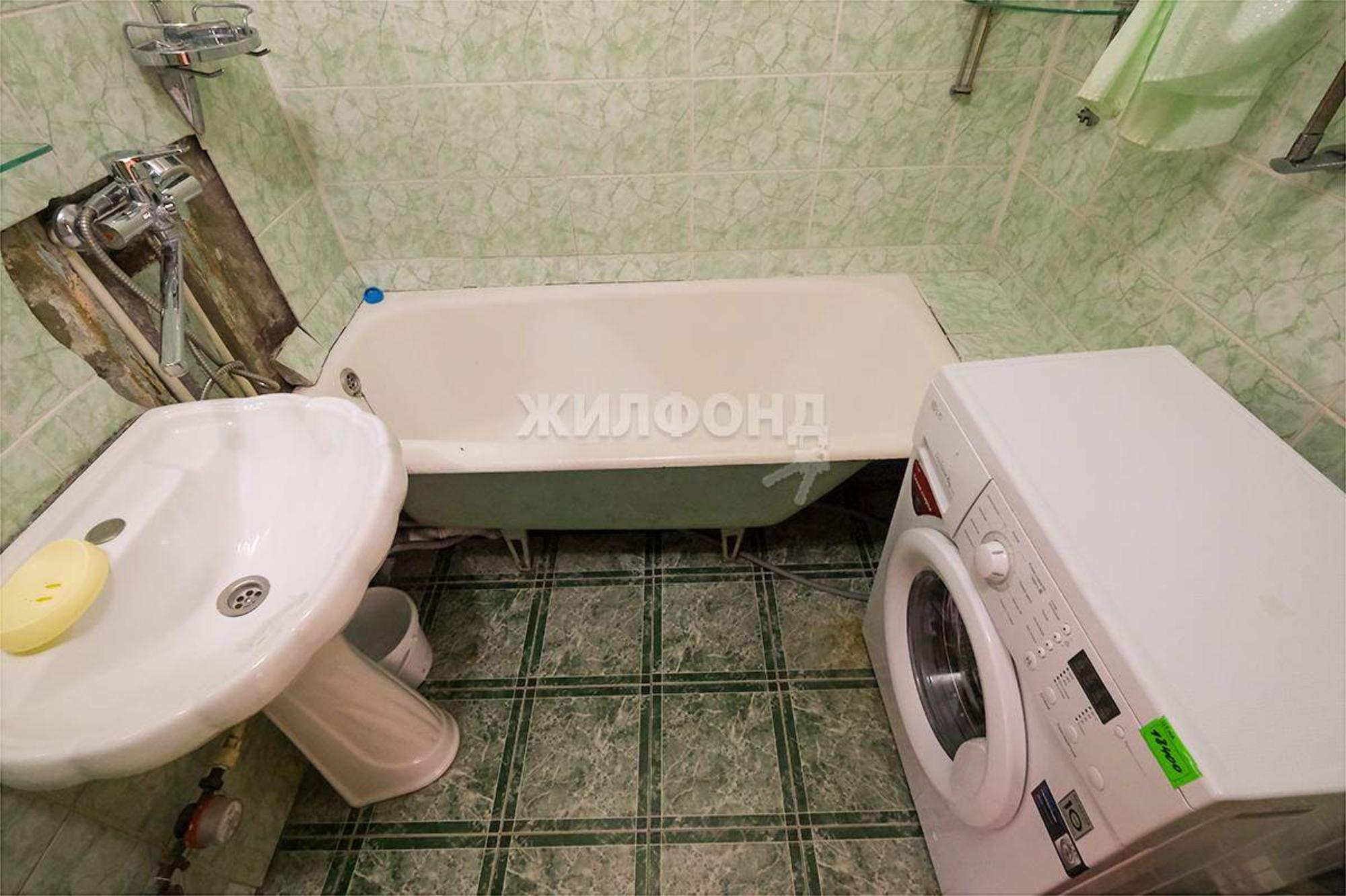Купить квартиру за 6 800 000 рублей на Есенина улица, д.8/1