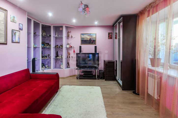 3-комн квартира улица Маршала Конева, 18г