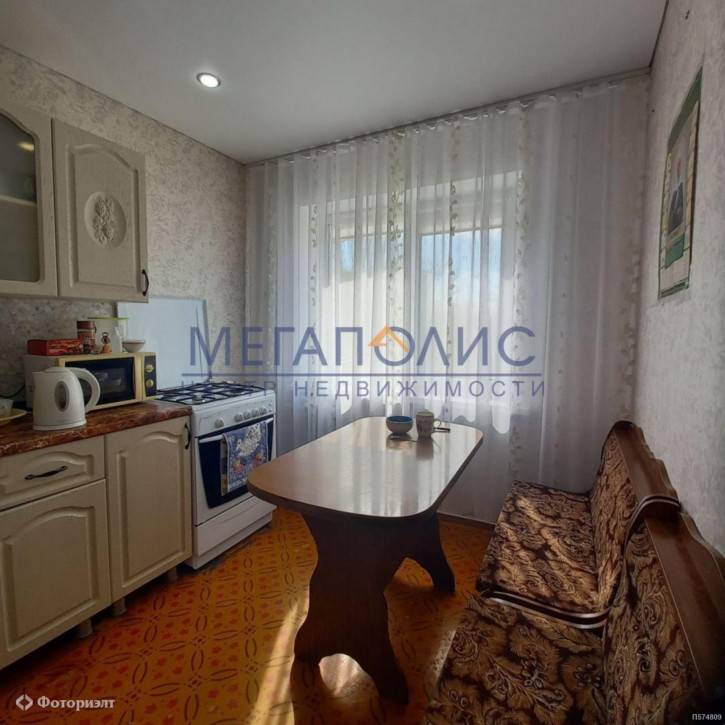 2-комн квартира Факел Социализма ул, 8