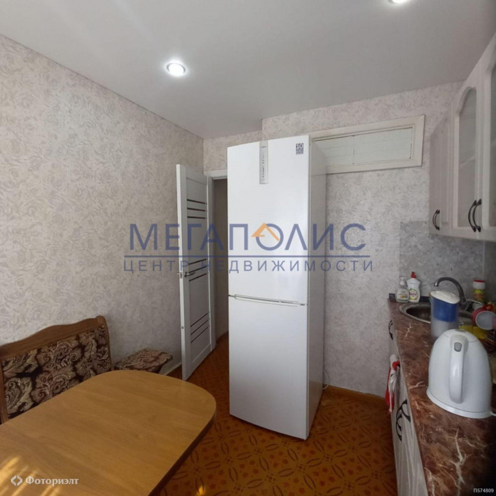 2-комн квартира Факел Социализма ул, 8