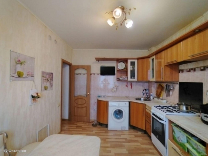 3-комн квартира Энгельс-1 мкр, 81