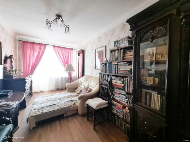 4-комн квартира Сакко и Ванцетти ул, 48/50