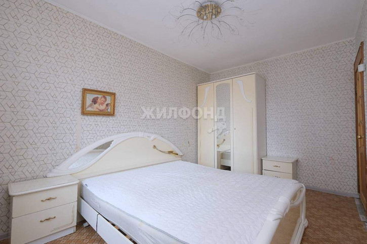 3-комн квартира Есенина улица, д.8/1