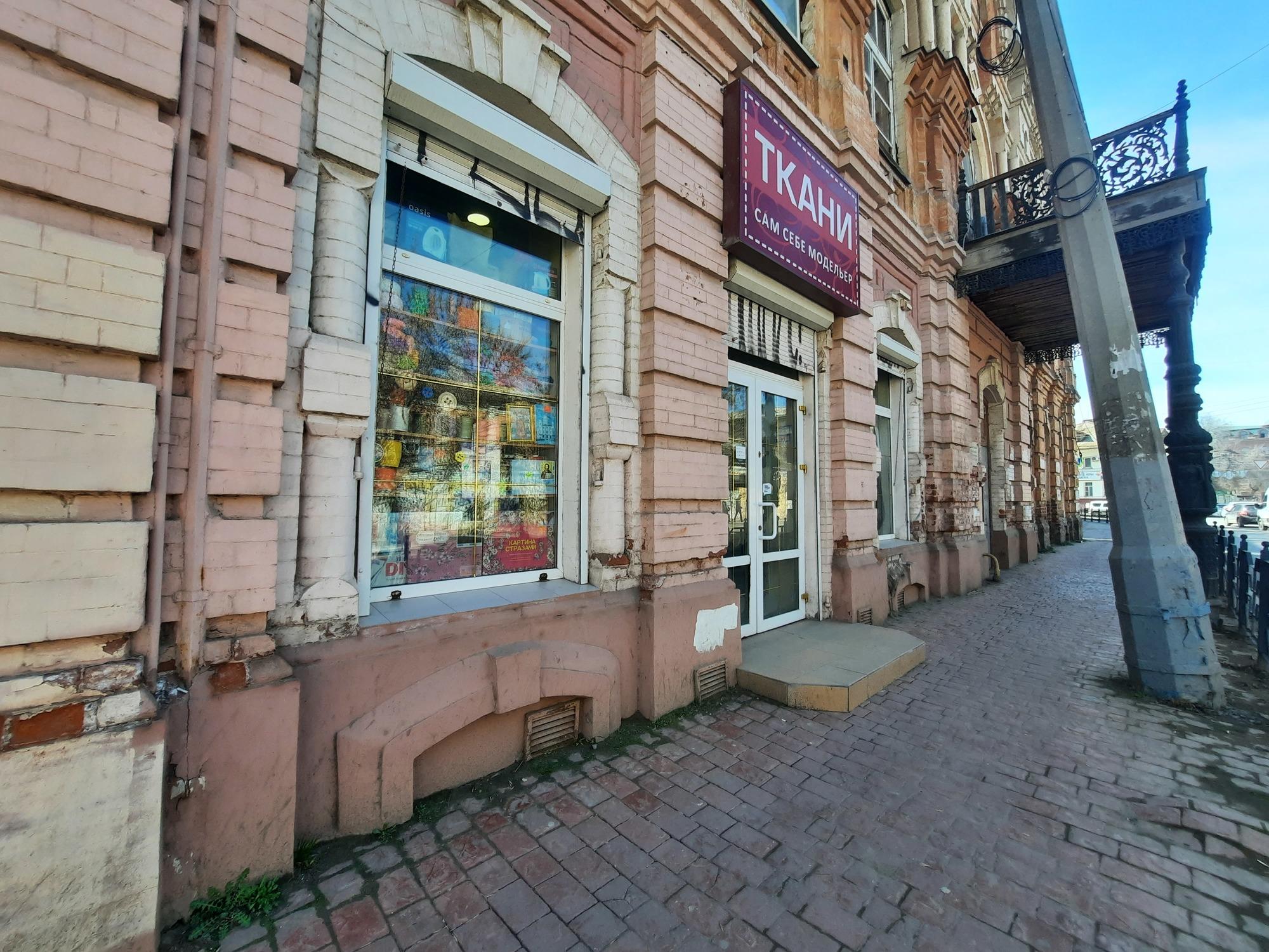 Сдать торговое помещение за 22 000 рублей на г. Астрахань, Кировский район, ул. Свердлова, 18