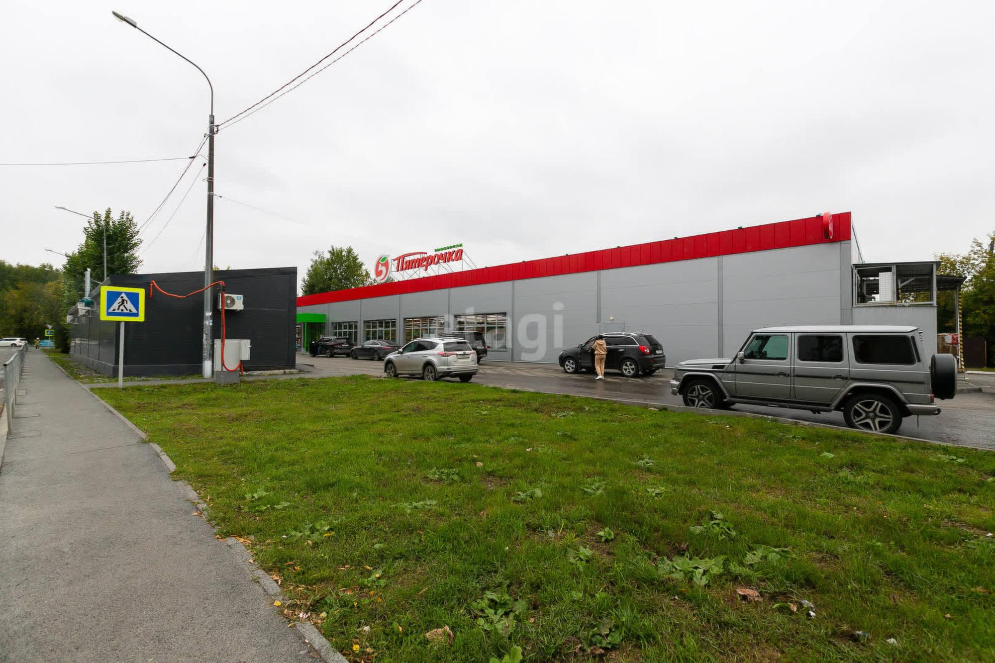 Купить торговое помещение за 230 000 000 рублей на Барнаульская 60А