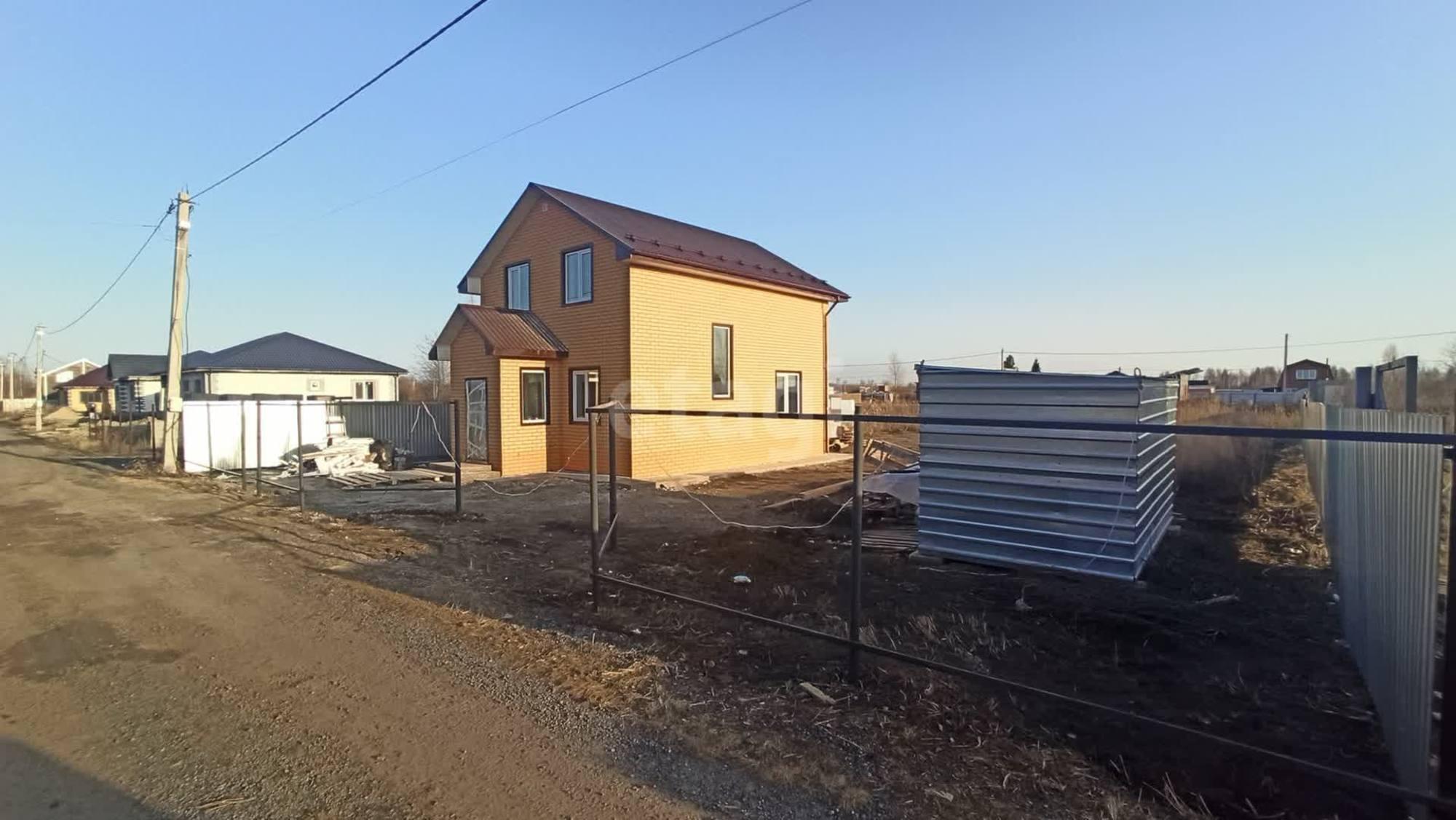 Купить дачу, дом, коттедж за 6 200 000 рублей на Лазурная,