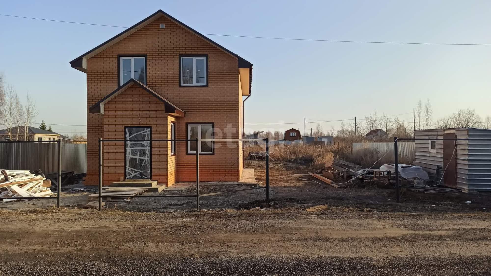 Купить дачу, дом, коттедж за 6 200 000 рублей на Лазурная,