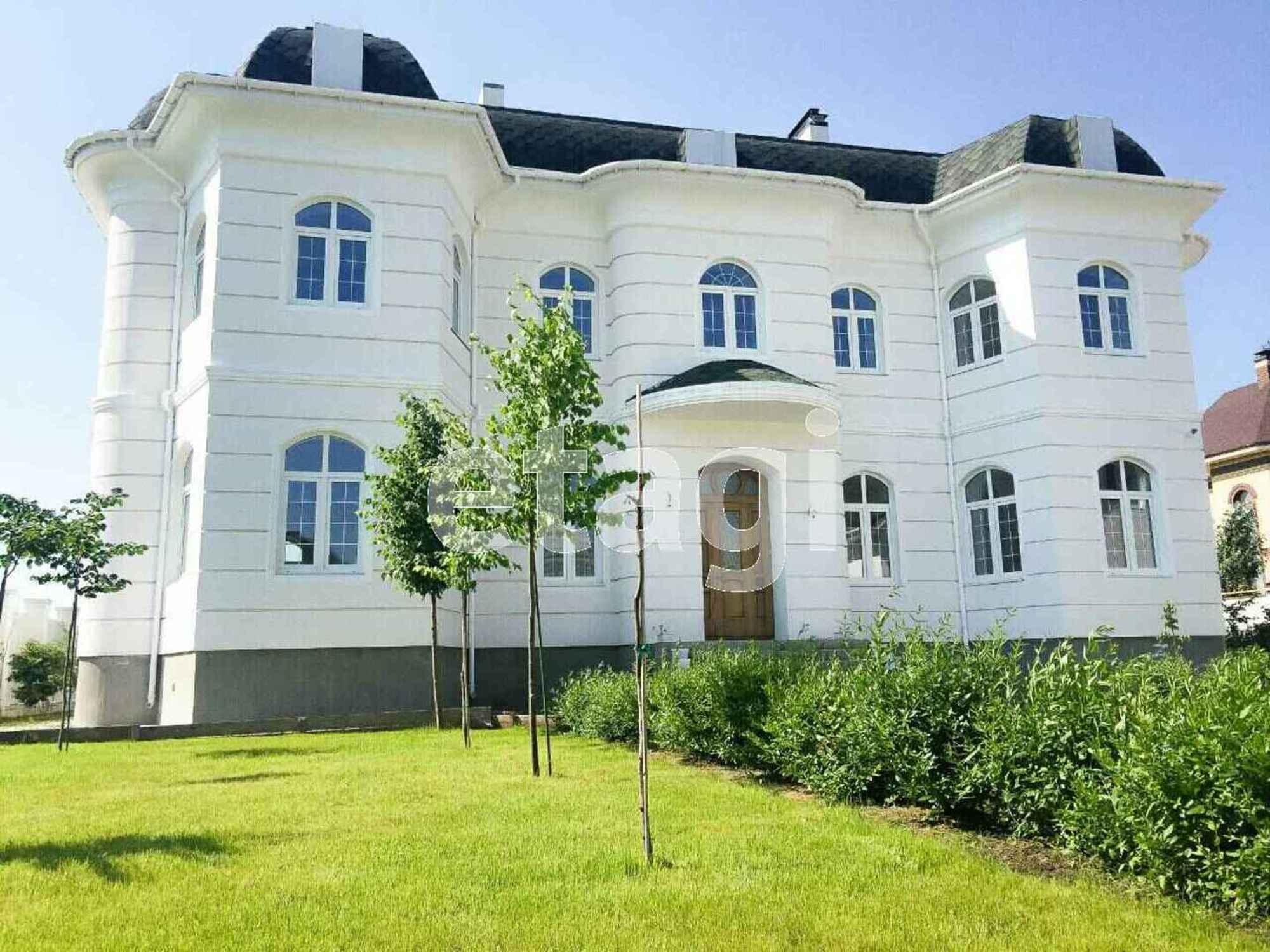 Сдать дачу, дом, коттедж за 200 000 рублей на Тюменская, 52