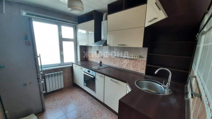 3-комн квартира Выборная улица, д.106