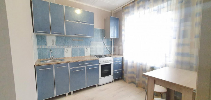 3-комн квартира Коммунальная, 1