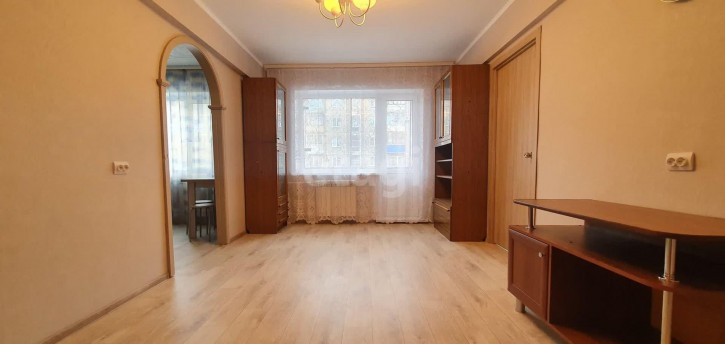 3-комн квартира Коммунальная, 1